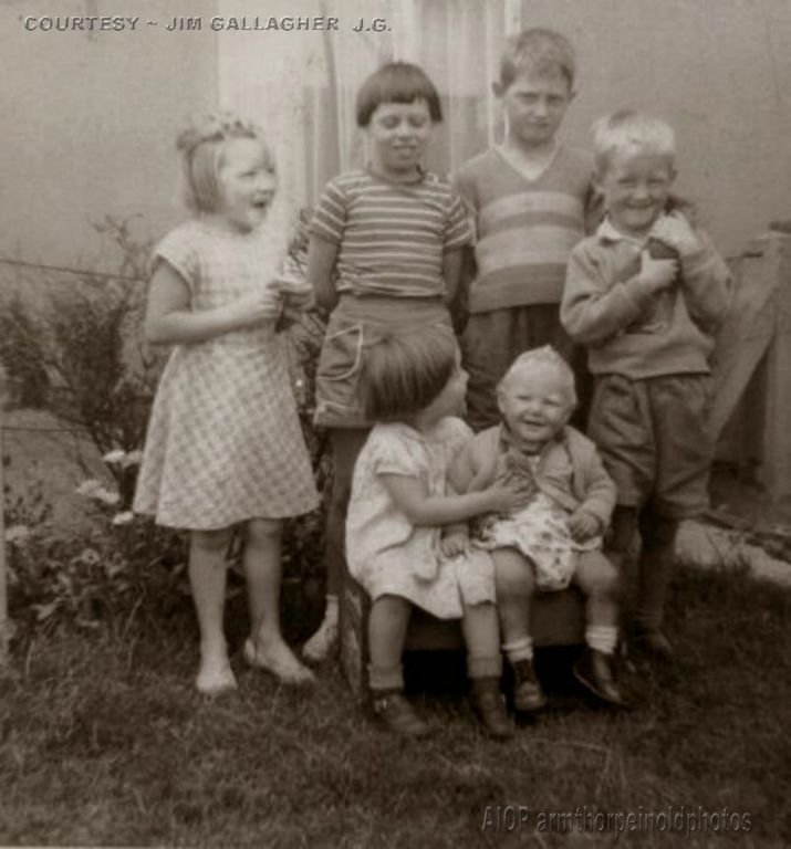 Eleanor Wiley,Dorothy Buck,Jim & Ray Gallagher (seated Carolyne Charnock,nee Gallagher)